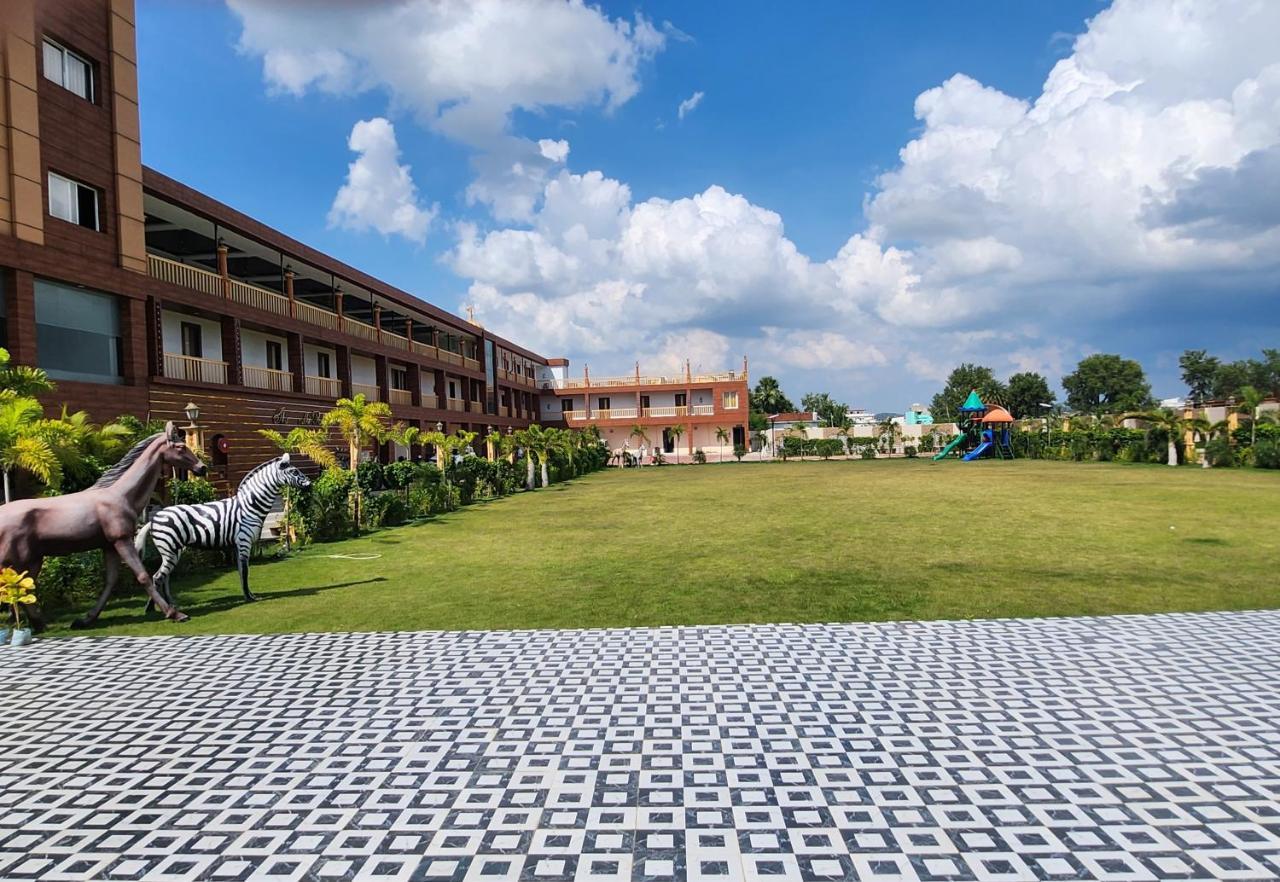 The Bodhi Palace Resort Luaran gambar